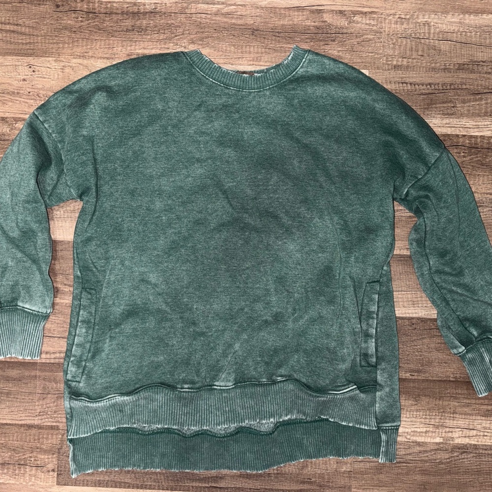 Zenana Outfitters Green Sweatshirt